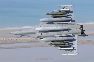 A Rafale pictured in a F3R standard weapon load,  AASM Hammer for strike missions and MICA and Meteor missiles for air-to-air work and extra fuel tanks.