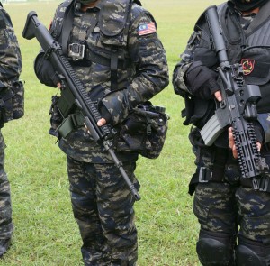 Two VAT69 operators at the recent open day. One is armed with a FN Herstal SCAR H for DMR while the other is armed with the Bushmaster Carbine.