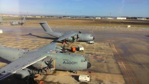 French Air Force A400M Atlas (top) undergoing tests prior to delivery. Next to it is EC-404 , one of the test A400M used by Airbus DS for test flights.