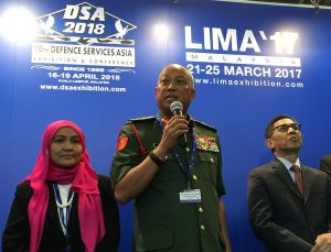 Army chief Jen Raja Mohammed Affandi Raja Mohammed launching LIMA 17.